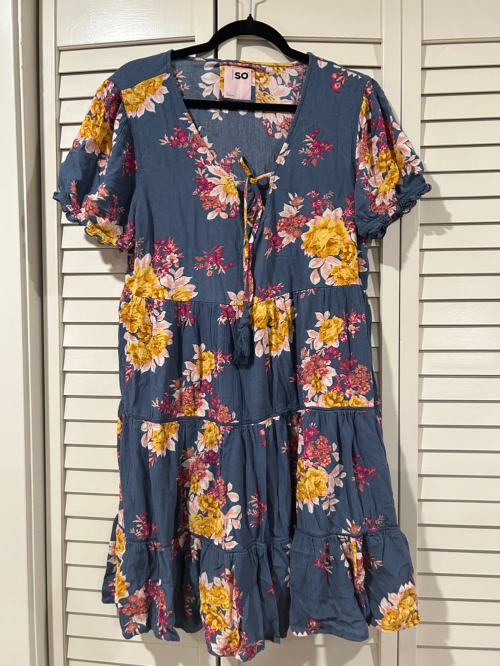 SO Blue Floral Tie-Front Tiered Dress Size L - Picture 1 of 5